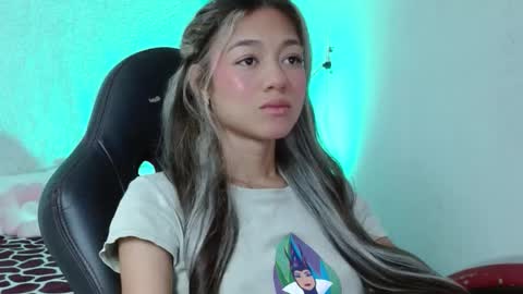 Snapshot of hantonella chatting on March 2026 12:43:02 PM Anto online show from March 2026 12:43:02 PM