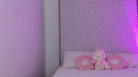 Snapshot of hantonella chatting on April 2026 01:27:02 PM Anto online show from April 2026 01:27:02 PM