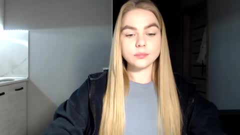 Snapshot of happy_fox_ chatting on March 2025 09:48:02 PM happy_fox_ online show from March 2025 09:48:02 PM