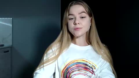 Snapshot of happy_fox_ chatting on November 2025 07:10:01 PM happy_fox_ online show from November 2025 07:10:01 PM