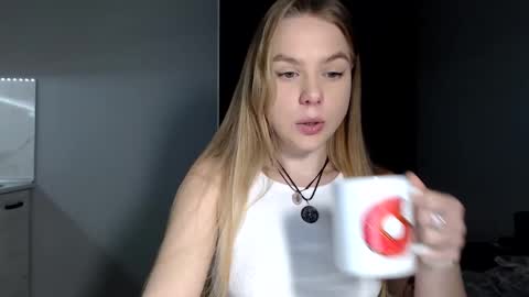 happy_fox_ online show from February 2026 06:59:02 PM