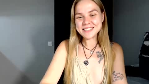 Snapshot of happy_fox_ chatting on July 2026 09:55:02 PM happy_fox_ online show from July 2026 09:55:02 PM