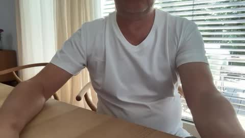 Snapshot of happybugger chatting on May 2026 09:28:01 AM Cum for you online show from May 2026 09:28:01 AM