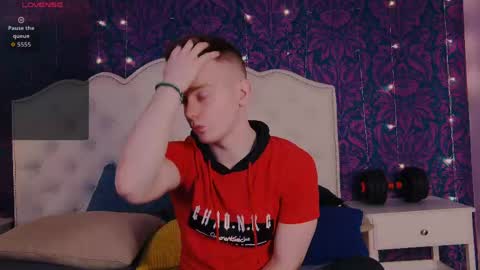 Snapshot of happydeimos chatting on April 2026 10:23:02 PM happydeimos online show from April 2026 10:23:02 PM