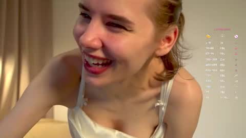 Snapshot of happynewdear chatting on June 2026 09:25:02 PM Evy online show from June 2026 09:25:02 PM