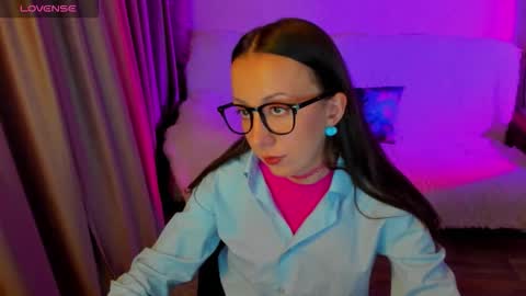 Snapshot of happystephanie chatting on January 2026 06:32:02 PM Stephanie online show from January 2026 06:32:02 PM