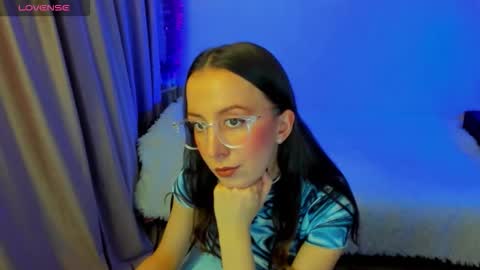 Snapshot of happystephanie chatting on January 2026 07:19:02 PM Stephanie online show from January 2026 07:19:02 PM