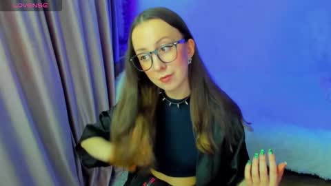 Snapshot of happystephanie chatting on January 2026 04:44:01 PM Stephanie online show from January 2026 04:44:01 PM