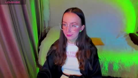Snapshot of happystephanie chatting on February 2026 08:24:02 PM Stephanie online show from February 2026 08:24:02 PM