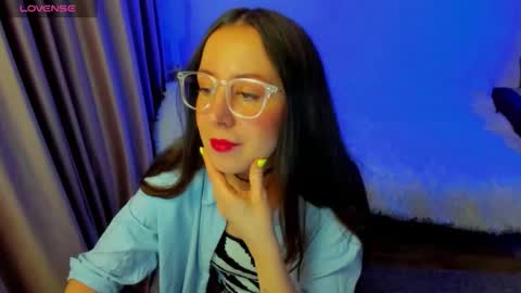 Snapshot of happystephanie chatting on March 2026 07:28:02 PM Stephanie online show from March 2026 07:28:02 PM