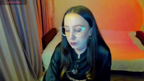 Snapshot of happystephanie chatting on April 2026 04:26:01 PM Stephanie online show from April 2026 04:26:01 PM