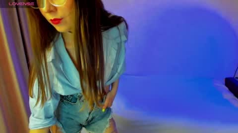 Snapshot of happystephanie chatting on April 2026 08:20:02 PM Stephanie online show from April 2026 08:20:02 PM