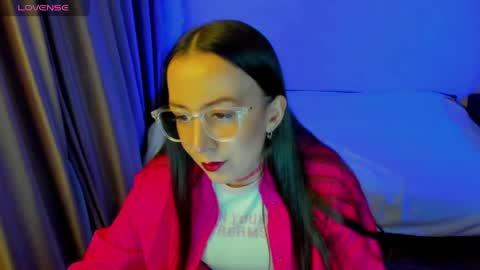 Snapshot of happystephanie chatting on April 2026 07:41:01 PM Stephanie online show from April 2026 07:41:01 PM