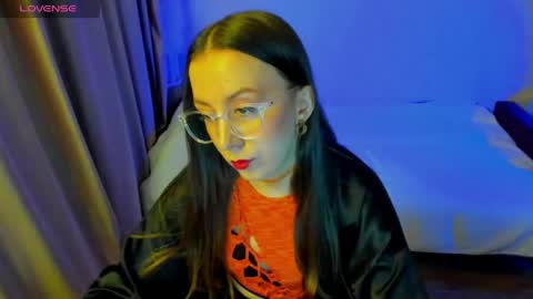 Snapshot of happystephanie chatting on April 2026 07:41:01 PM Stephanie online show from April 2026 07:41:01 PM
