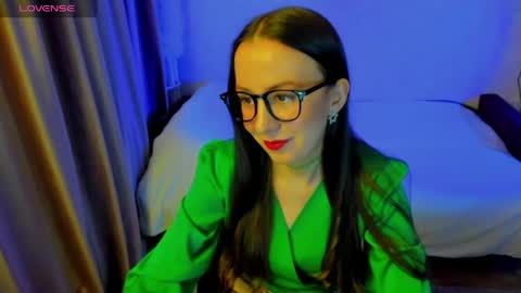 Snapshot of happystephanie chatting on April 2026 07:51:01 PM Stephanie online show from April 2026 07:51:01 PM