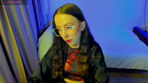 Snapshot of happystephanie chatting on April 2026 08:15:01 PM Stephanie online show from April 2026 08:15:01 PM