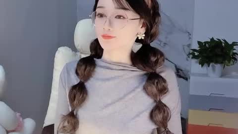 Snapshot of happysweetie168 chatting on December 2024 06:10:02 AM Daisy online show from December 2024 06:10:02 AM