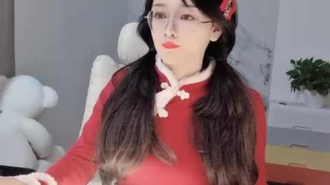 Snapshot of happysweetie168 chatting on February 2025 05:53:01 PM Daisy online show from February 2025 05:53:01 PM