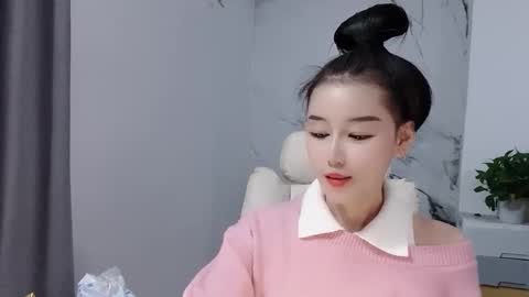 happysweety1688 online show from December 2025 05:18:02 PM