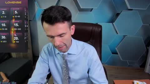 Steve online show from November 2025 12:42:02 PM