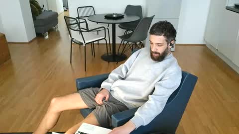 Snapshot of hard_out_here chatting on April 2026 10:41:01 AM Chris online show from April 2026 10:41:01 AM