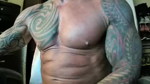 Snapshot of hardbody205a chatting on May 2026 08:35:02 PM hardbody205a online show from May 2026 08:35:02 PM