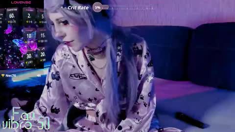 Mia online show from October 2025 11:03:02 PM