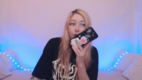 Emily online show from September 2025 10:55:02 PM