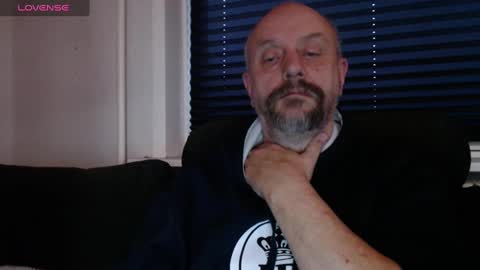 Snapshot of hardmrlazy chatting on December 2024 02:45:01 PM MrLazy online show from December 2024 02:45:01 PM