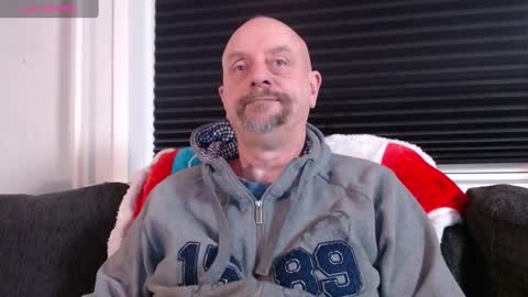 Snapshot of hardmrlazy chatting on January 2025 08:32:02 PM MrLazy online show from January 2025 08:32:02 PM