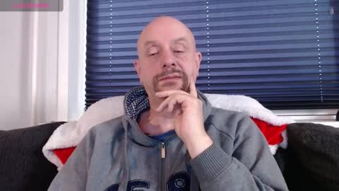 Snapshot of hardmrlazy chatting on January 2025 01:36:02 PM MrLazy online show from January 2025 01:36:02 PM