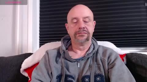 Snapshot of hardmrlazy chatting on January 2025 04:38:01 PM MrLazy online show from January 2025 04:38:01 PM