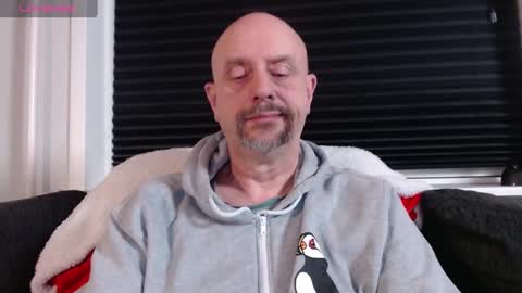 Snapshot of hardmrlazy chatting on January 2025 09:43:02 PM MrLazy online show from January 2025 09:43:02 PM