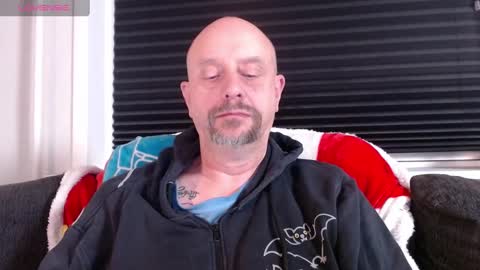 Snapshot of hardmrlazy chatting on January 2025 06:41:02 PM MrLazy online show from January 2025 06:41:02 PM