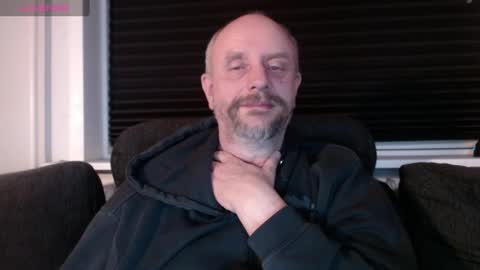 Snapshot of hardmrlazy chatting on February 2025 09:54:01 PM MrLazy online show from February 2025 09:54:01 PM