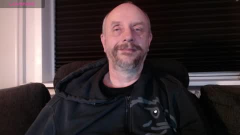 Snapshot of hardmrlazy chatting on February 2025 01:00:02 AM MrLazy online show from February 2025 01:00:02 AM