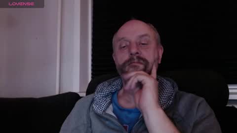Snapshot of hardmrlazy chatting on March 2025 06:43:02 PM MrLazy online show from March 2025 06:43:02 PM