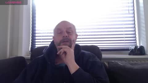 Snapshot of hardmrlazy chatting on March 2025 09:36:02 AM MrLazy online show from March 2025 09:36:02 AM