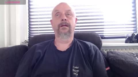 Snapshot of hardmrlazy chatting on September 2025 11:43:01 AM MrLazy online show from September 2025 11:43:01 AM