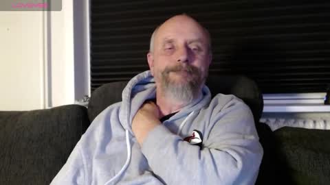 Snapshot of hardmrlazy chatting on October 2025 07:01:01 PM MrLazy online show from October 2025 07:01:01 PM