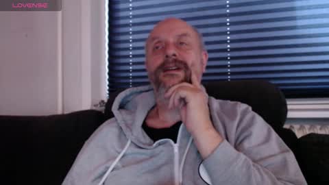 Snapshot of hardmrlazy chatting on October 2025 07:07:02 AM MrLazy online show from October 2025 07:07:02 AM