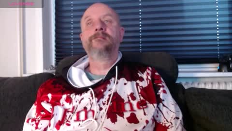 Snapshot of hardmrlazy chatting on November 2025 11:32:01 AM MrLazy online show from November 2025 11:32:01 AM