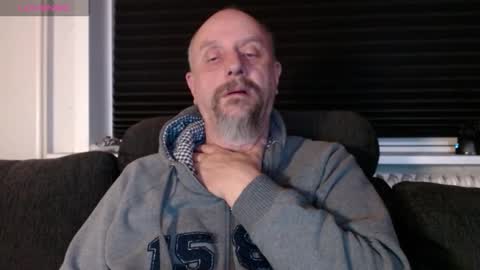 Snapshot of hardmrlazy chatting on November 2025 09:57:02 PM MrLazy online show from November 2025 09:57:02 PM