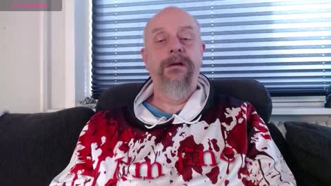 Snapshot of hardmrlazy chatting on November 2025 11:10:01 AM MrLazy online show from November 2025 11:10:01 AM