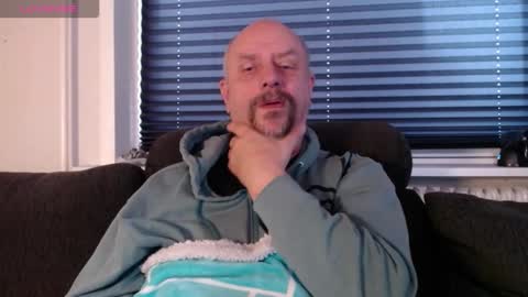 Snapshot of hardmrlazy chatting on November 2025 10:48:02 AM MrLazy online show from November 2025 10:48:02 AM