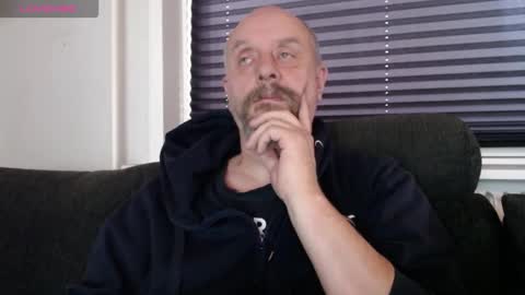 Snapshot of hardmrlazy chatting on November 2025 01:15:02 PM MrLazy online show from November 2025 01:15:02 PM