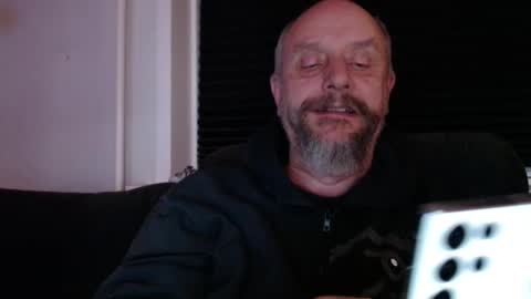 Snapshot of hardmrlazy chatting on December 2025 08:25:01 PM MrLazy online show from December 2025 08:25:01 PM