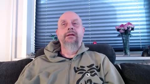 MrLazy online show from January 2026 11:12:01 AM