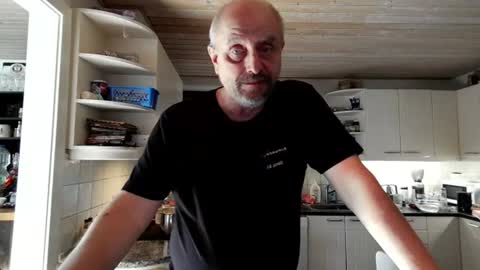 MrLazy online show from June 2026 04:55:01 PM