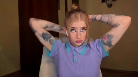 Julia online show from November 2025 05:50:01 AM